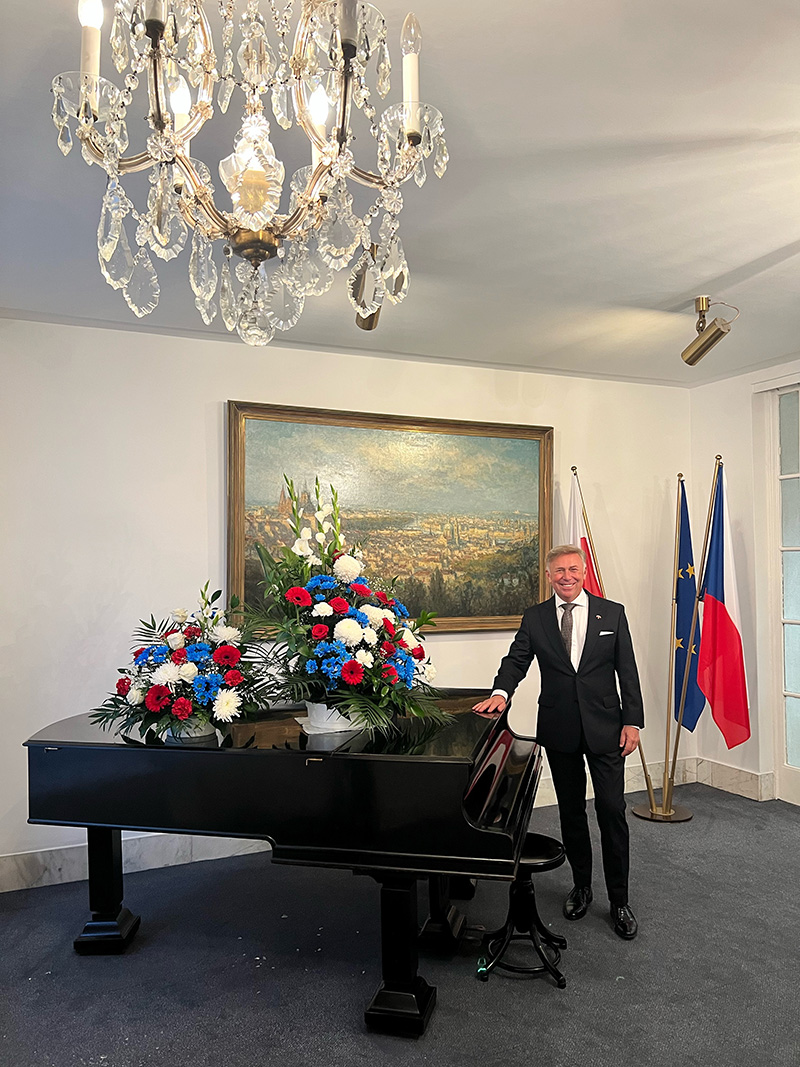 A Mabasadzie RC w Warszawie 