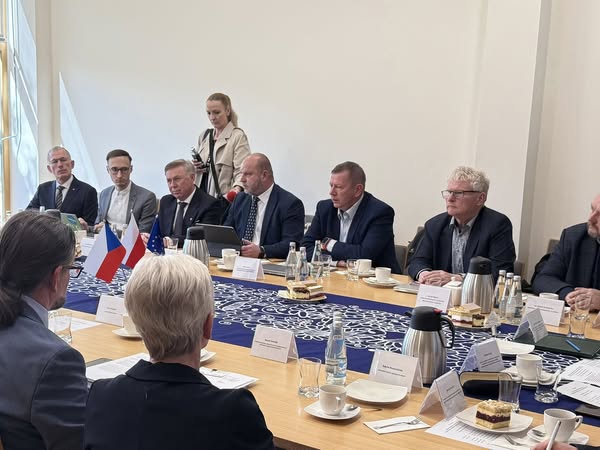 spotkanie w urzędzie miejskim w opolu